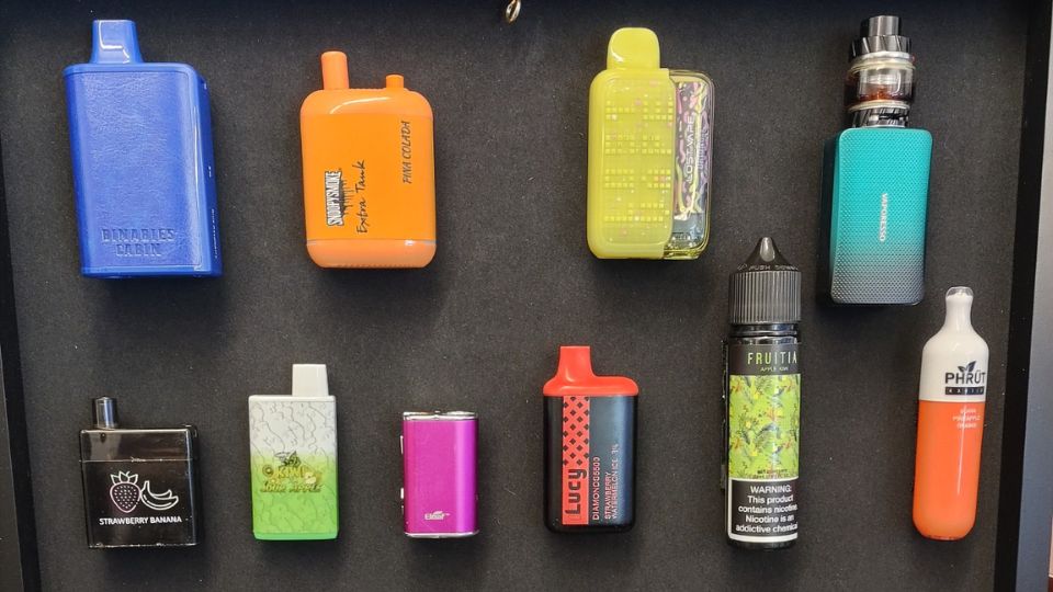 US vape wholesale channel distribution disposable pod bulk pricing analysis